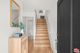 1758 Palisades Dr in Los Angeles, CA - Building Photo - Building Photo