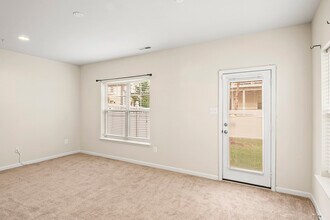 214 Tanner Ln in Glen Burnie, MD - Foto de edificio - Building Photo