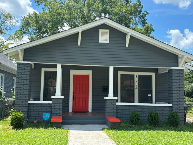 8504 Division Ave