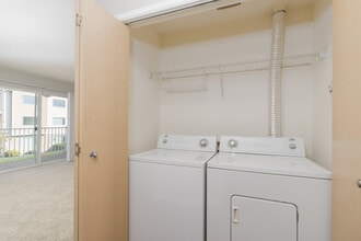 Bentley Apartments in Spokane, WA - Foto de edificio - Interior Photo