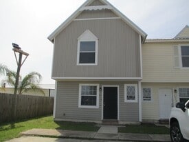 1513 Bob Loftin Rd in Panama City, FL - Building Photo