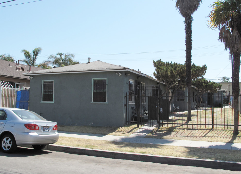 1866-1870 Henderson Ave in Long Beach, CA - Building Photo