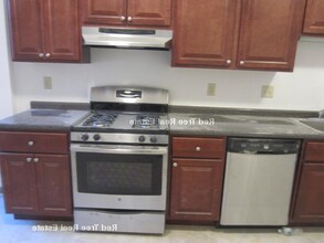 1905 Beacon St-Unit -1F in Brookline, MA - Foto de edificio - Building Photo
