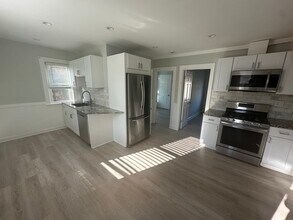 801 Granite St in Braintree, MA - Building Photo - Building Photo