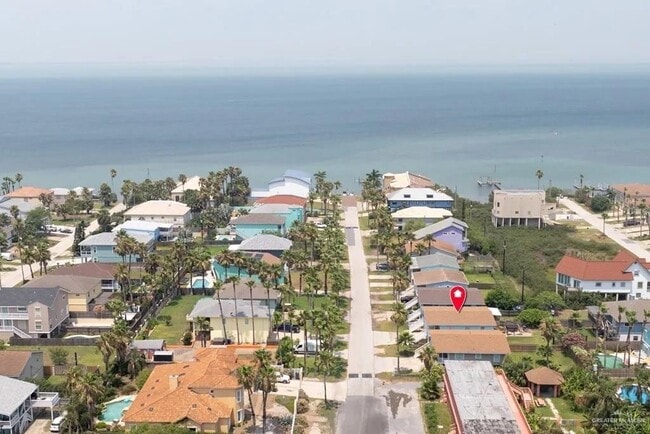 210 W Gardenia St in South Padre Island, TX - Building Photo - Building Photo