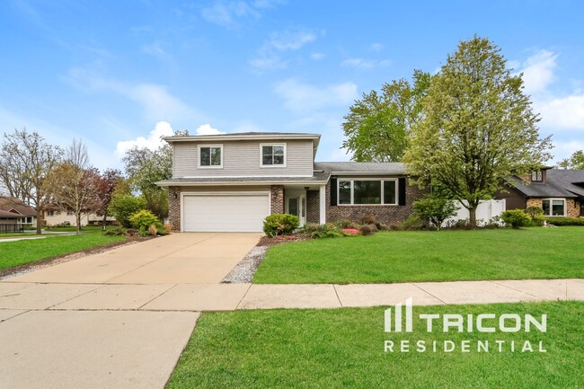 property at 1401 Oak Hill Ct