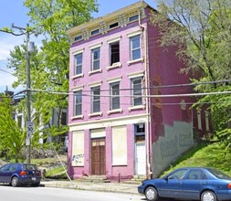 422 W McMicken Ave in Cincinnati, OH - Building Photo - Building Photo