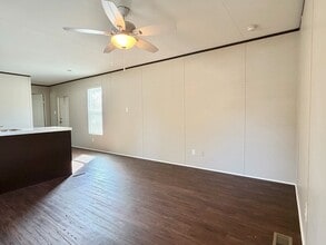 130 Janice St in Conroe, TX - Building Photo - Building Photo