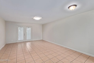 7128 W Pierson St in Phoenix, AZ - Building Photo