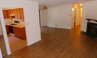 2212 Old Stone Mill Dr in East Windsor, NJ - Building Photo