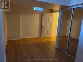 80 Gulfbrook Cir in Brampton, ON - Building Photo