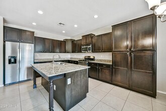 2513 W Hayduk Rd in Phoenix, AZ - Building Photo - Building Photo