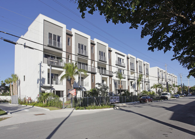 Galleria Lofts in Fort Lauderdale, FL - Building Photo - Building Photo