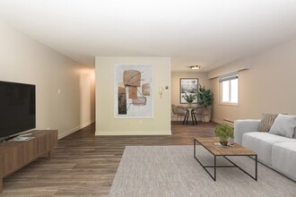 Vancouver Villa in Victoria, BC - Building Photo - Building Photo