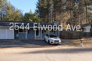 2544 Elwood Ave, Unit 2 in South Lake Tahoe, CA - Building Photo