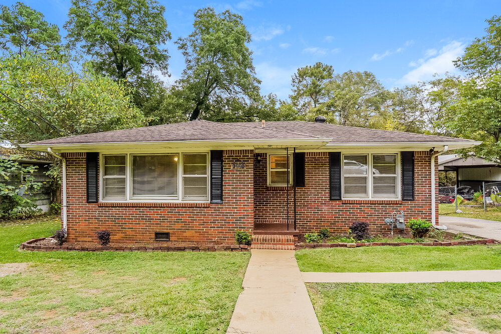 1221 27th Ave N in Hueytown, AL - Building Photo