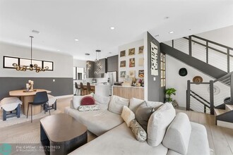 835 NE 17th Terrace in Fort Lauderdale, FL - Building Photo - Building Photo