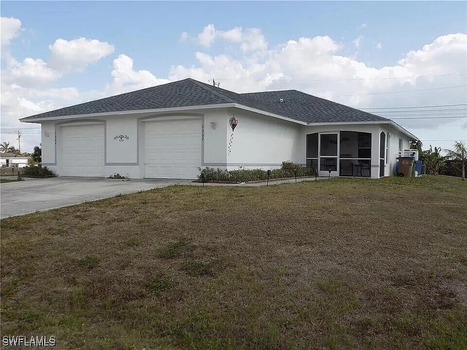 1304 NE 16th Terrace in Cape Coral, FL - Building Photo
