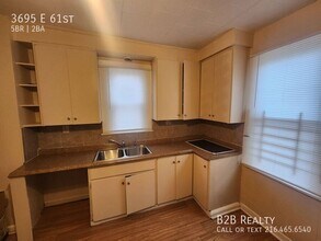 3695 E 61st St in Cleveland, OH - Building Photo - Building Photo