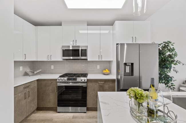 412 Whiton St in Jersey City, NJ - Building Photo - Building Photo