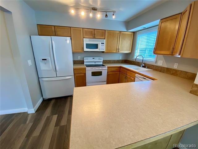 2220 E 103rd Pl in Thornton, CO - Foto de edificio - Building Photo