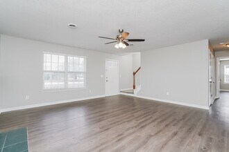 2301 Weber Ct in La Vergne, TN - Building Photo - Building Photo