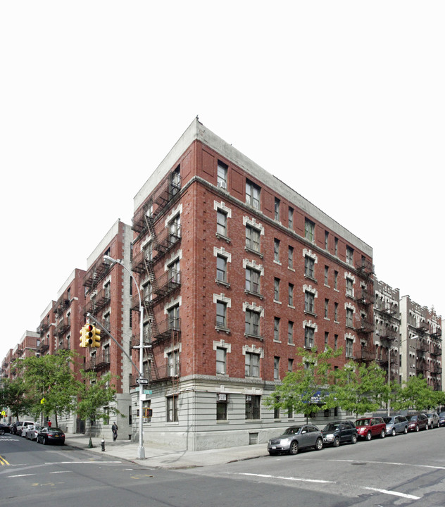 550 W 178th St in New York, NY - Building Photo