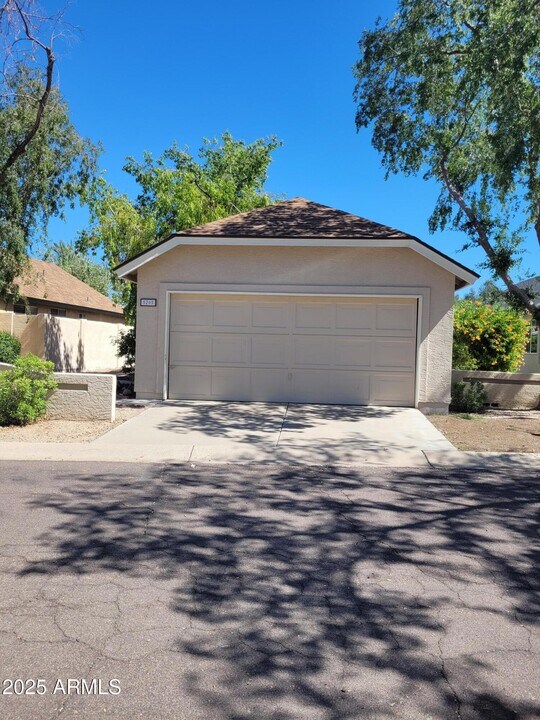 5205 W Boston Way N in Chandler, AZ - Building Photo