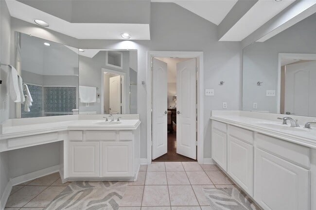 property at 12126 Laguna Pointe Ln