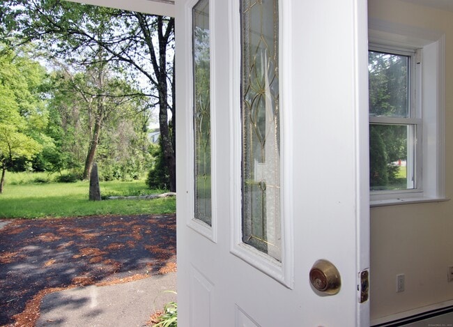 821 Long Ridge Rd in Stamford, CT - Building Photo - Building Photo