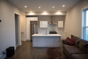 14 Sumner St, Unit 14 Summer St in Boston, MA - Building Photo