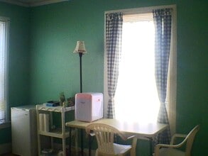 45 Devens St, Unit B in Marlborough, MA - Foto de edificio - Building Photo