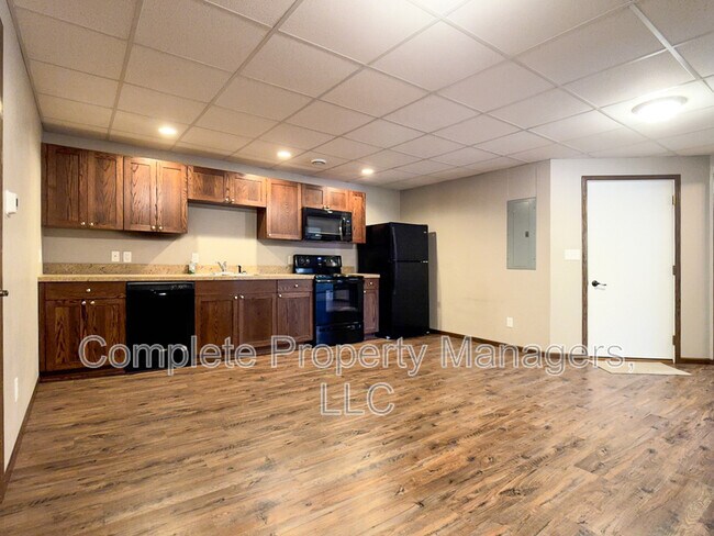 101 S Harrison St in Lake Mills, IA - Building Photo - Building Photo