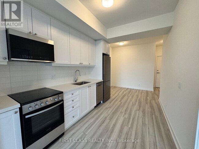 51 Clarington Blvd in Bowmanville, ON - Building Photo - Building Photo