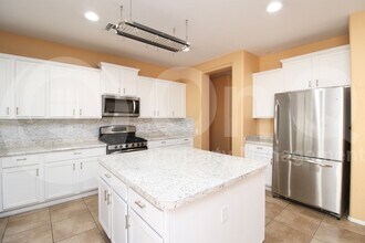 14205 W Mauna Loa Ln in Surprise, AZ - Building Photo - Building Photo