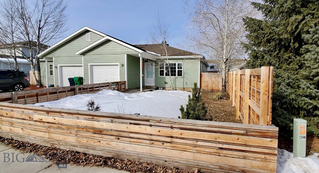 421 N Hunters Way in Bozeman, MT - Building Photo
