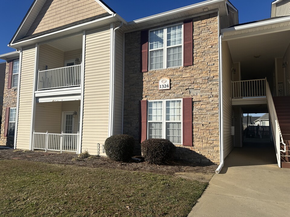 1324 Kershaw Loop in Fayetteville, NC - Building Photo