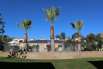 Orange Garden Apartments in Poway, CA - Foto de edificio - Building Photo