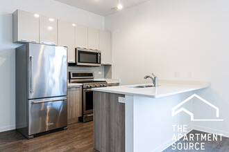 932 W Dakin St, Unit 202 in Chicago, IL - Building Photo - Building Photo