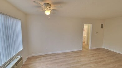 6336 Tujunga Ave in Los Angeles, CA - Foto de edificio - Building Photo