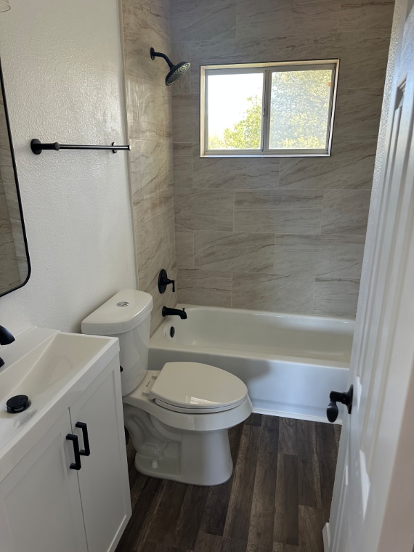 1705 NW 48th St in Lawton, OK - Foto de edificio - Building Photo