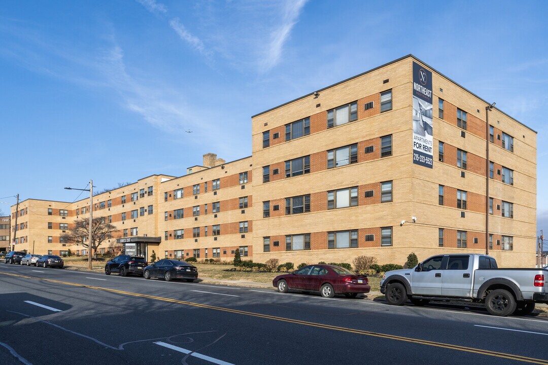 Borbeck Court in Philadelphia, PA - Foto de edificio