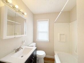 15000 Krems Ave in Maple Heights, OH - Building Photo - Building Photo