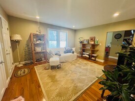 7 Rice St, Unit #1 in Brookline, MA - Building Photo