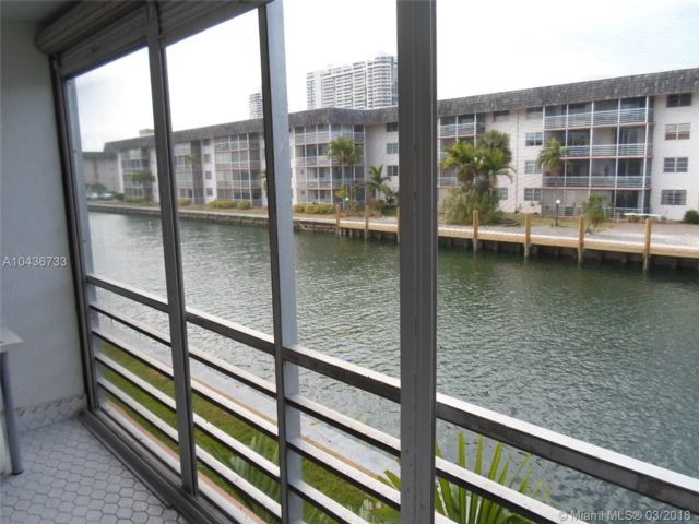 3849 NE 169th St in Miami, FL - Building Photo - Building Photo