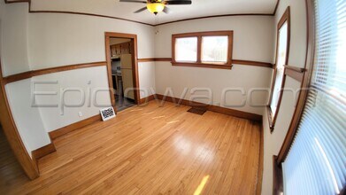 1112 Maplewood Dr NE in Cedar Rapids, IA - Building Photo - Building Photo