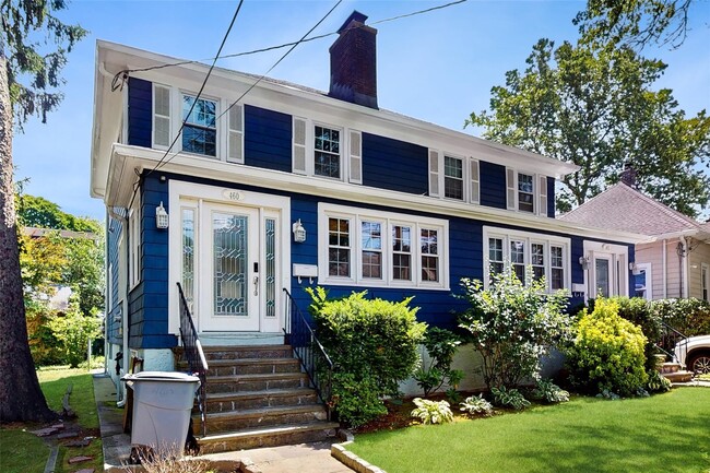 property at 460 Carol Pl