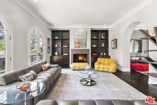 2422 Cazaux Pl in Los Angeles, CA - Building Photo