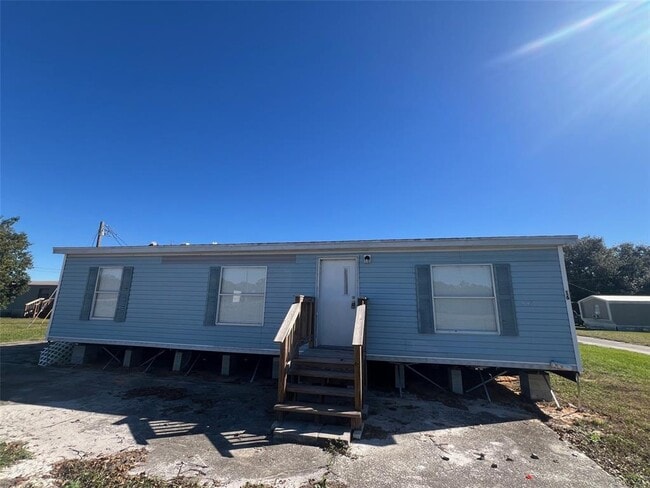 property at 3245 E Main St