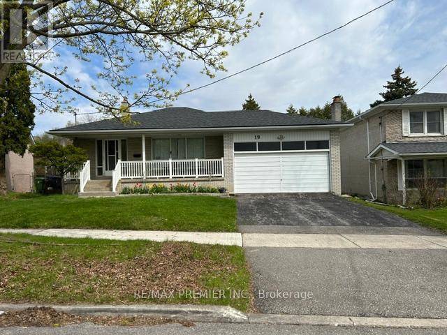 19 Sandbourne Crescent